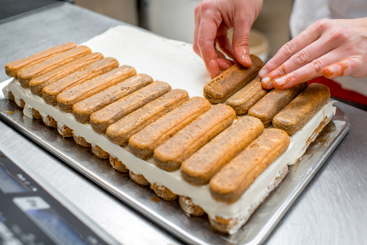 making tiramisu