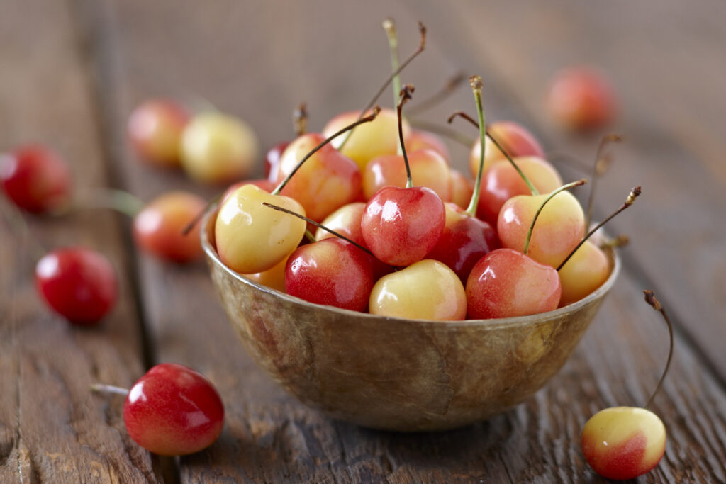 Rainier Cherries, american, summer fruit flavors