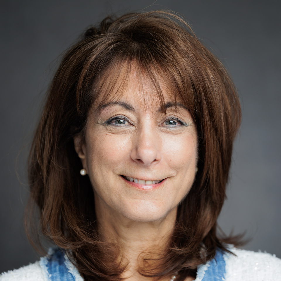 Headshot Lori